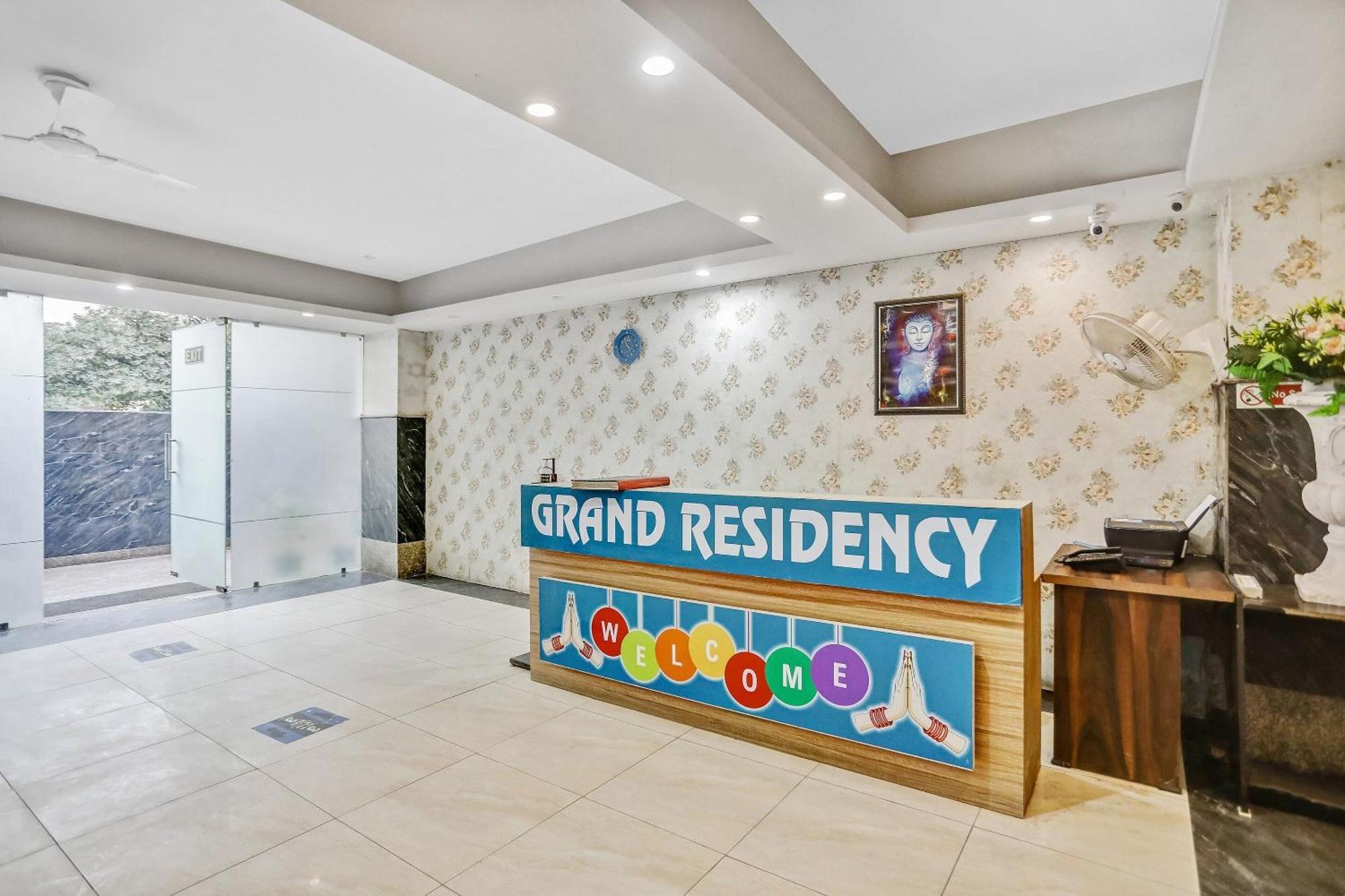 Townhouse 22956 Hotel Grand Residency Delhi  Buitenkant foto