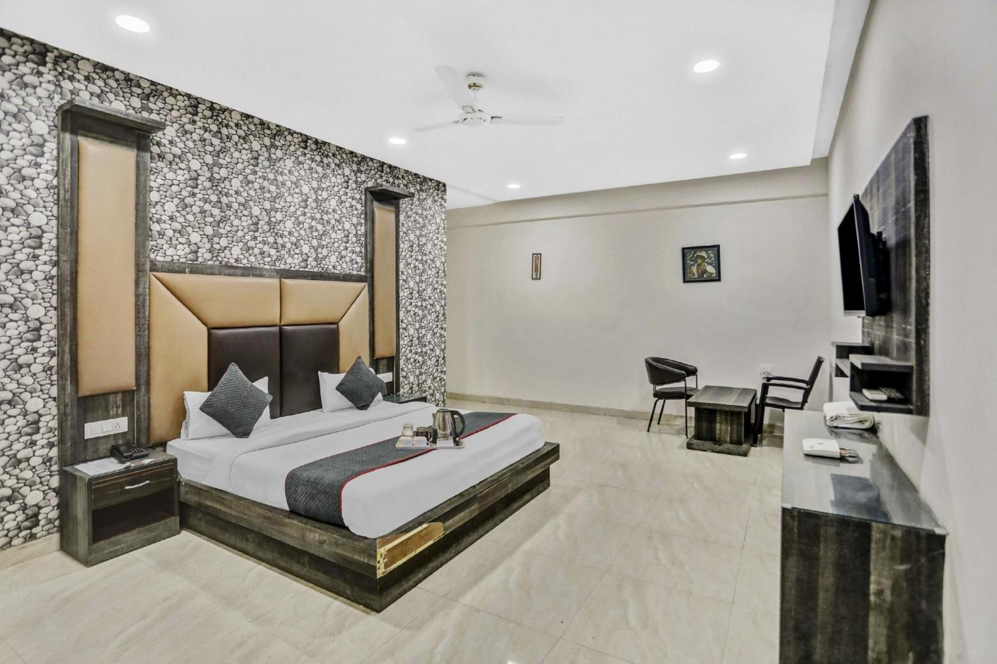 Townhouse 22956 Hotel Grand Residency Delhi  Buitenkant foto