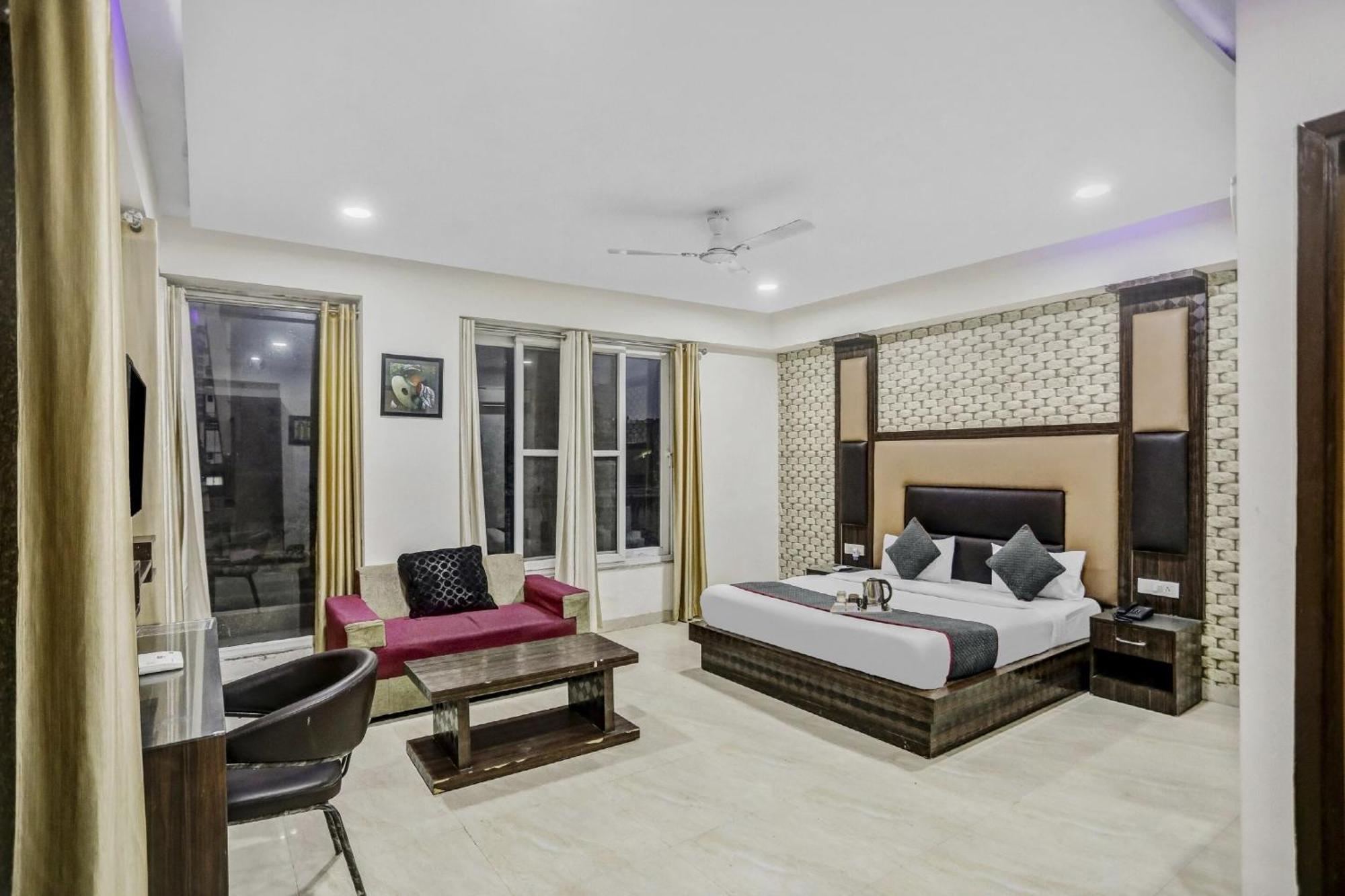 Townhouse 22956 Hotel Grand Residency Delhi  Buitenkant foto
